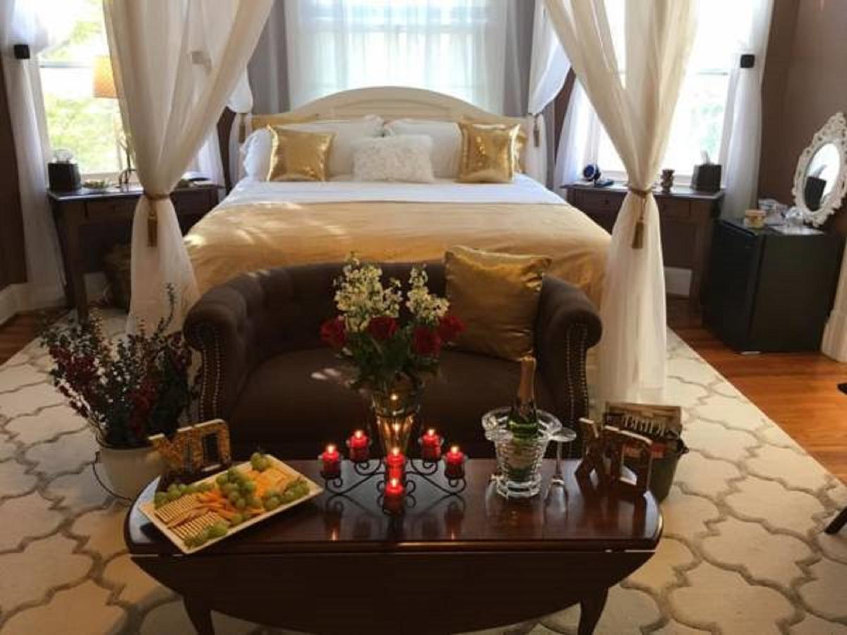 Winridge Manor Bed And Breakfast Madison Heights Bagian luar foto