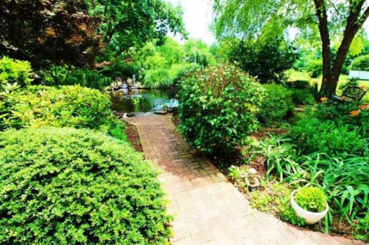 Winridge Manor Bed And Breakfast Madison Heights Bagian luar foto